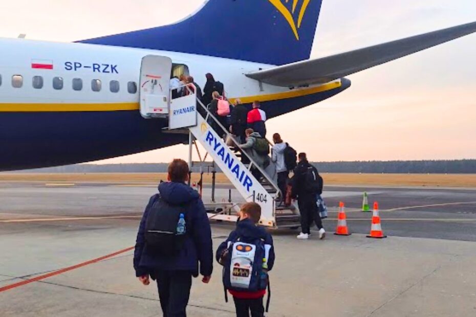 Ryanair tnie dziesiątki tras w całej Europie