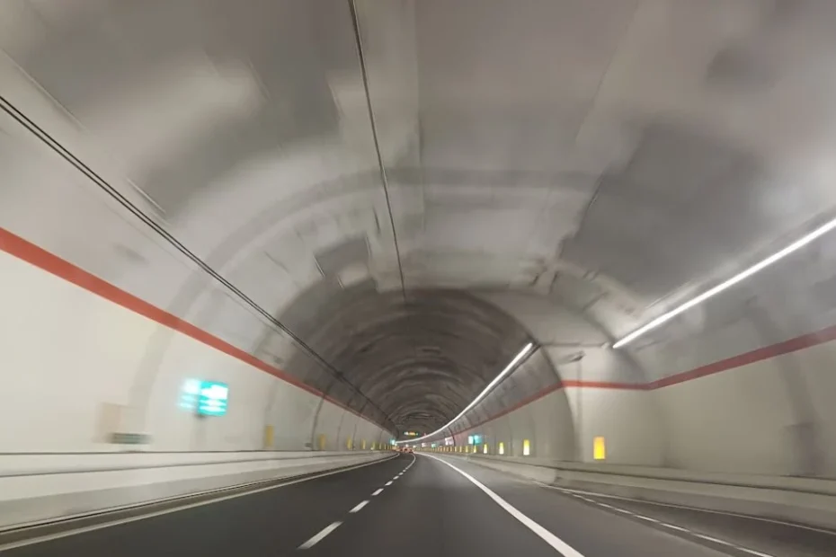 Najdłuższy drogowy tunel świata