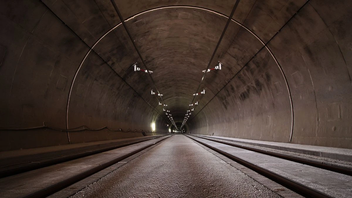 Najdłuższy tunel kolejowy świata pod Alpami 