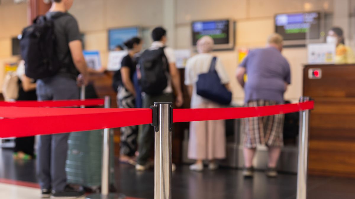 Przewóz gotówki w Unii Europejskiej Foto: odprawa bagażowa na lotnisku
