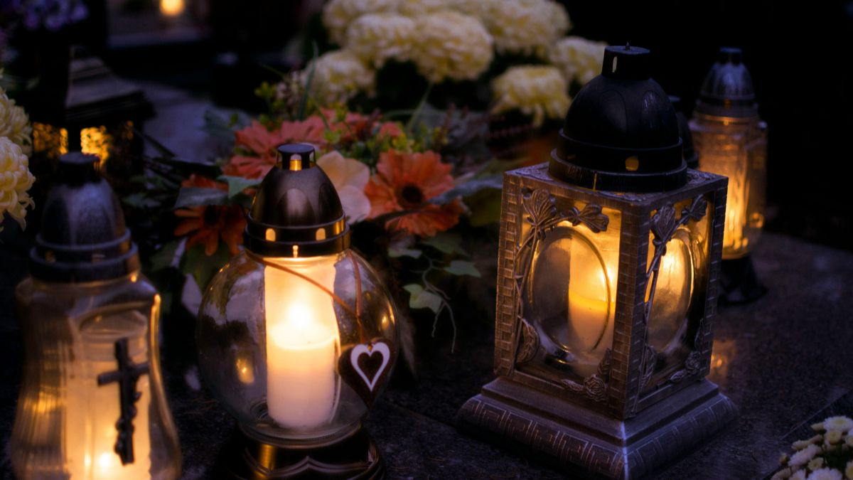 Wszystkich Świętych w Szwajcarii: Jak Szwajcarzy obchodzą święto 1 listopada