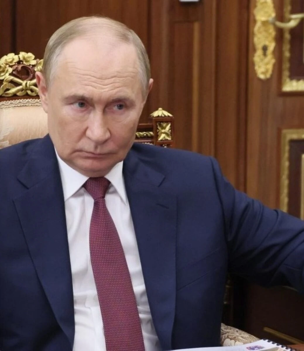 Katastrofa samolotu w Kazachstanie, Władimir Putin przyznaje: «To wina naszych rakiet, wypłacimy odszkodowania rodzinom ofiar»