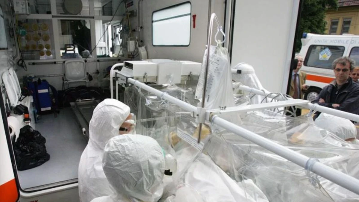 Pierwszy przypadek niezwykle groźnego wirusa we Włoszech: ogłoszono alarm Fot. Archiwalne zdjęcie personelu medycznego na oddziale ratunkowym