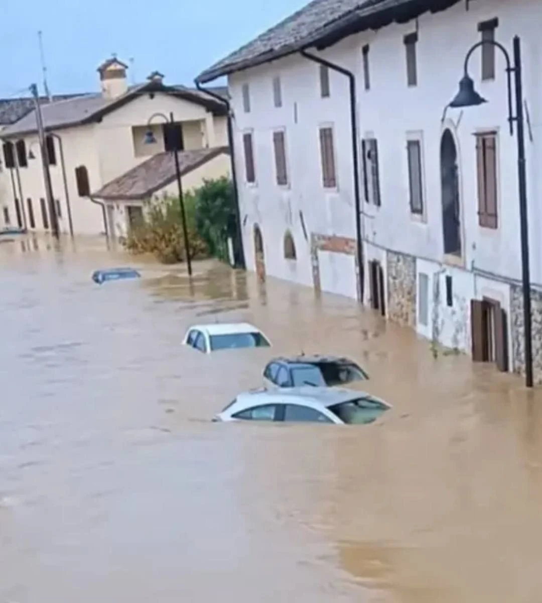 Północne Włochy pod wodą