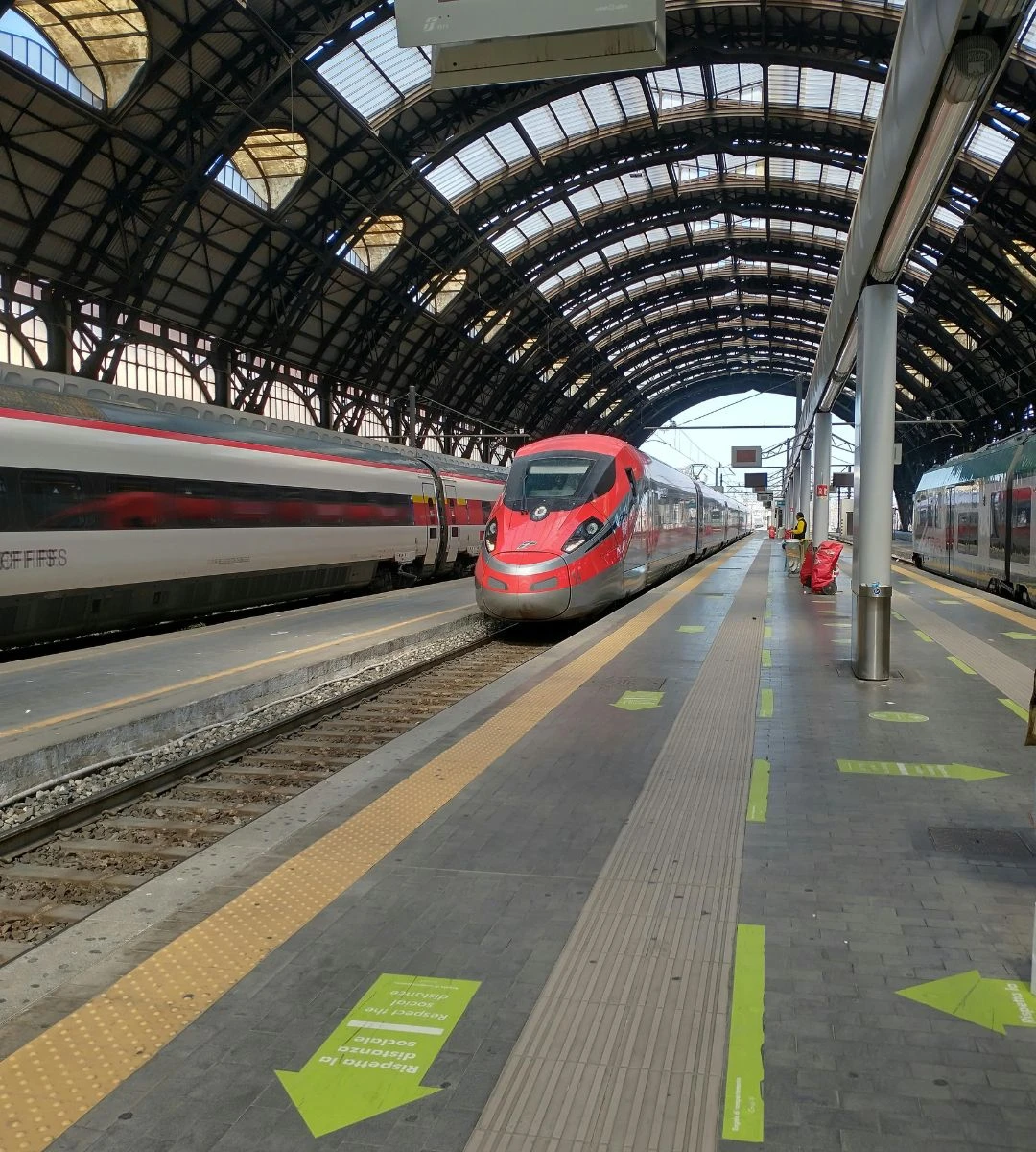 Sieć szybkiej kolei do 2040 roku Foto: pociąg szybkiej kolei na stacji