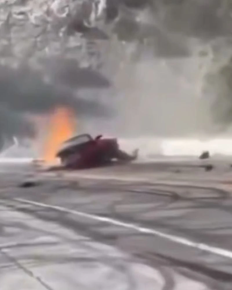 Miejsce śmiertelnego wypadku z udziałem Ferrari na wzgórzach Kalifornii