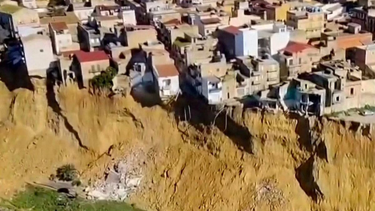 Osuwisko w Niscemi na Sycylii – apokaliptyczne osuwisko ziemi we Włoszech